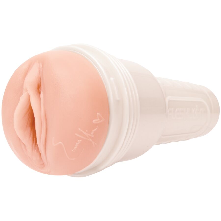 FLESHLIGHT – EMMA HIX VAGINA
