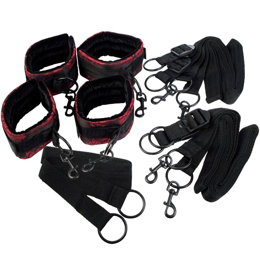 CALEXOTICS – SCANDAL SET DE ATADURAS CAMA