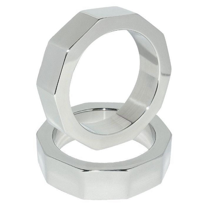 METAL HARD – ANILLO PENE Y TESTICULOS NUT 45 MM